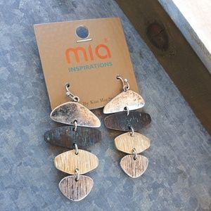 MIA Jewelry - Beautiful hammered multicolor earrings. MIA Jewelry - Beautiful hammered multicolor earrings.